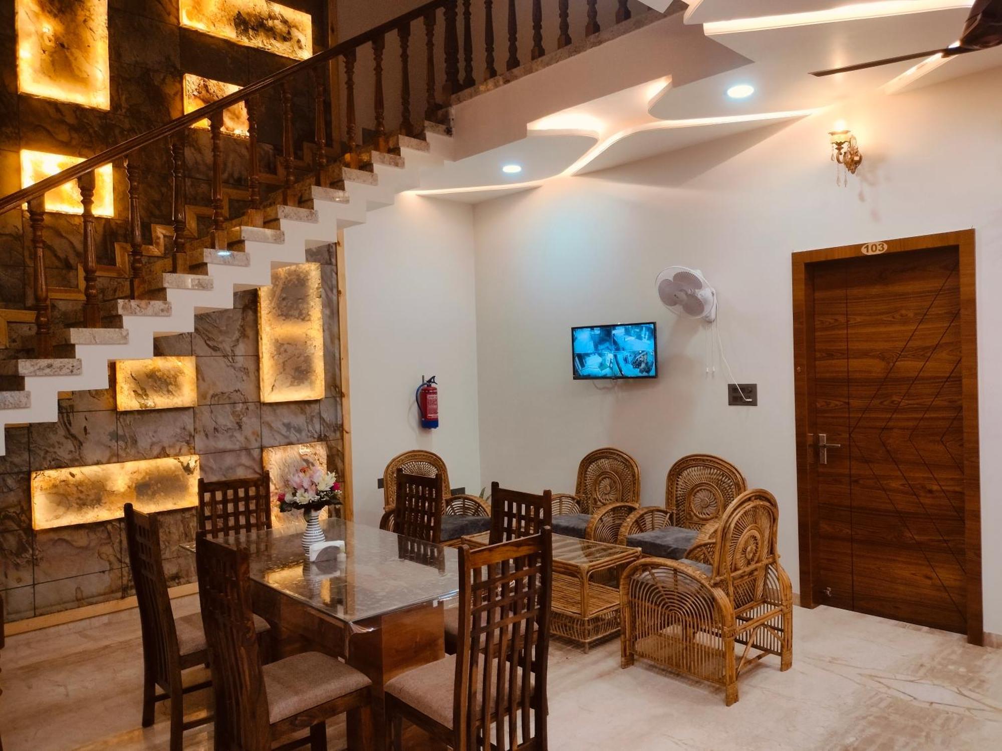 Amritam Palace A Luxury Ac Home Stay Ringas المظهر الخارجي الصورة