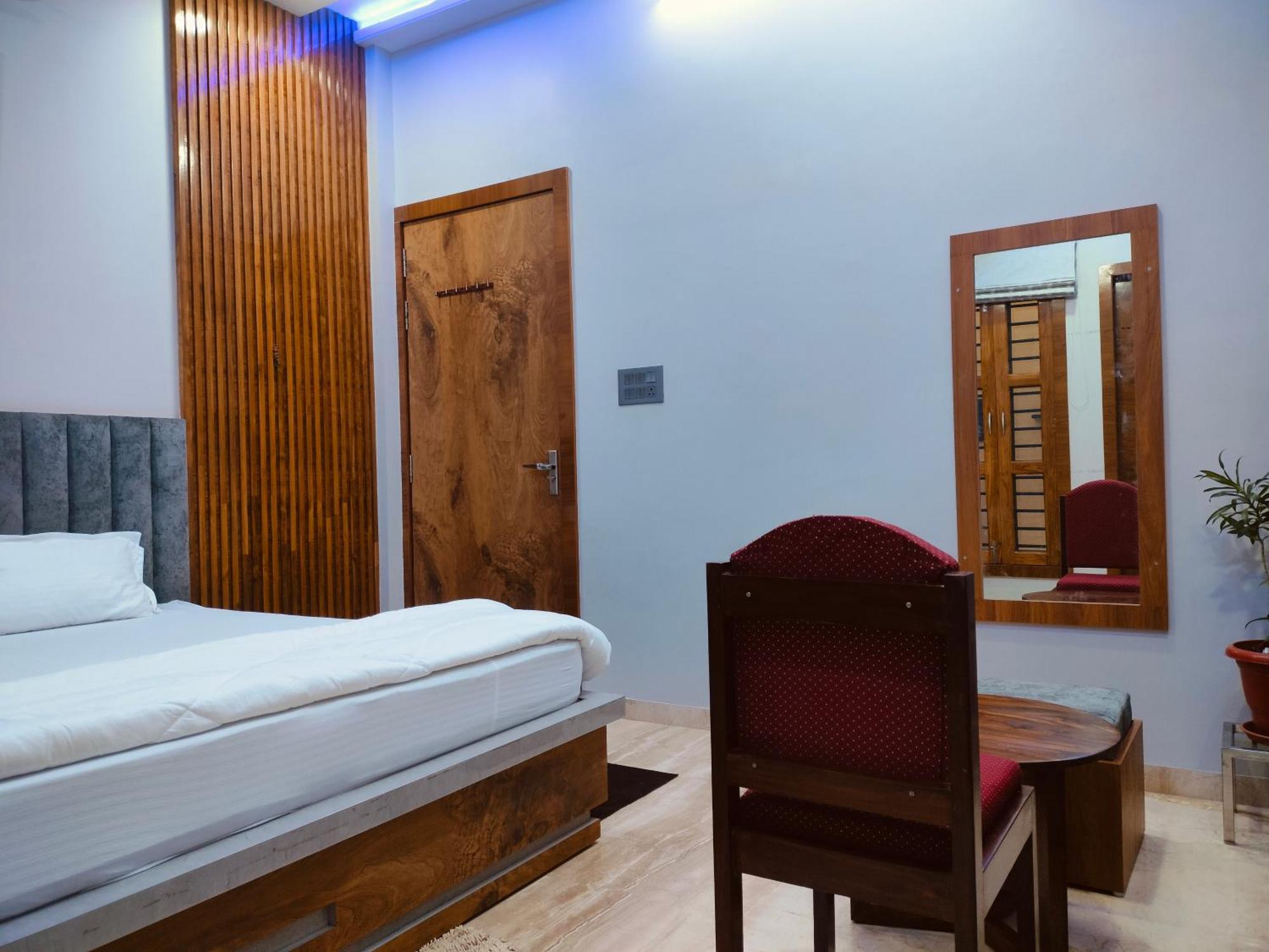 Amritam Palace A Luxury Ac Home Stay Ringas المظهر الخارجي الصورة